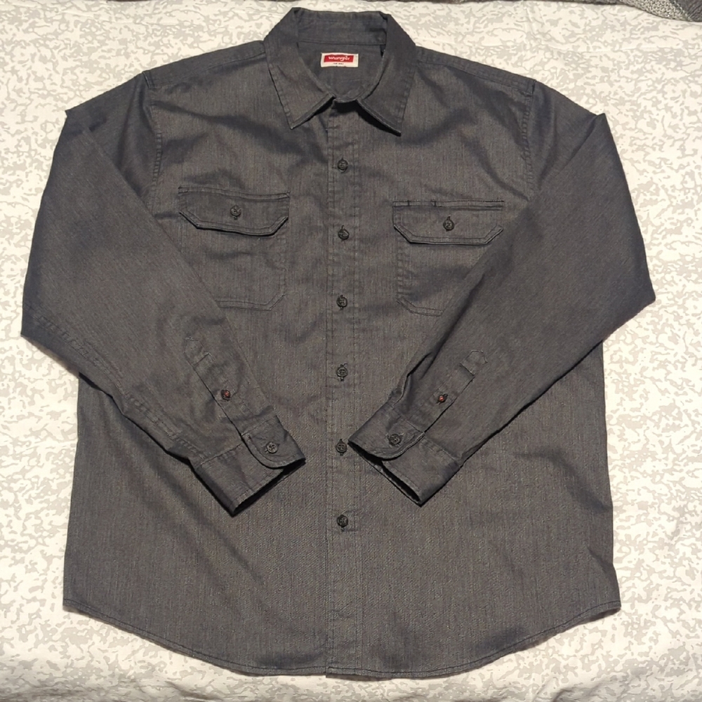 Wrangler Men's Button-Down Shirt